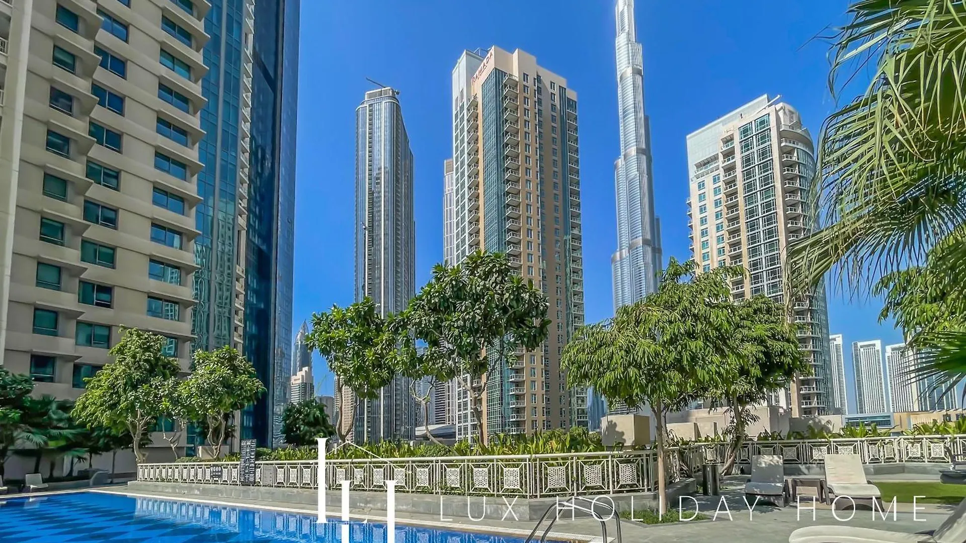 Lux The Fountain View Suite Dubai Apartment