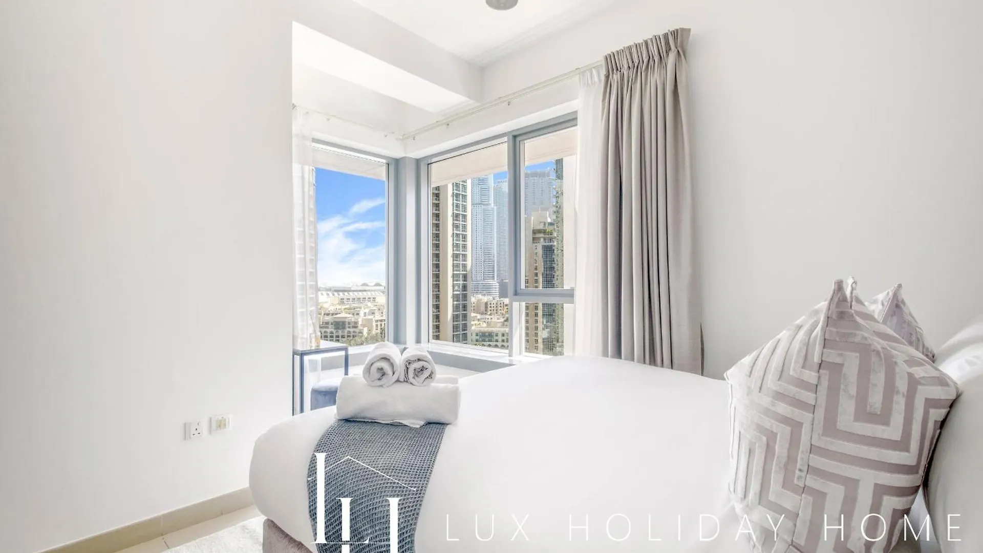 Lux The Fountain View Suite Dubai 0*,  United Arab Emirates